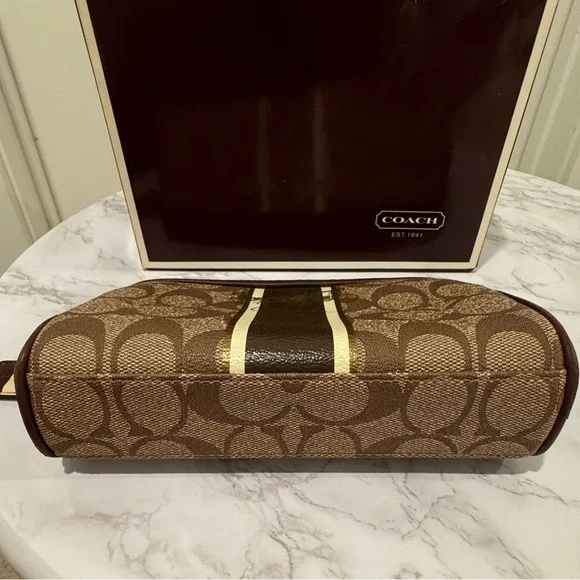 Pre owned Coach Cosmetic Bag - Picture 3 of 6